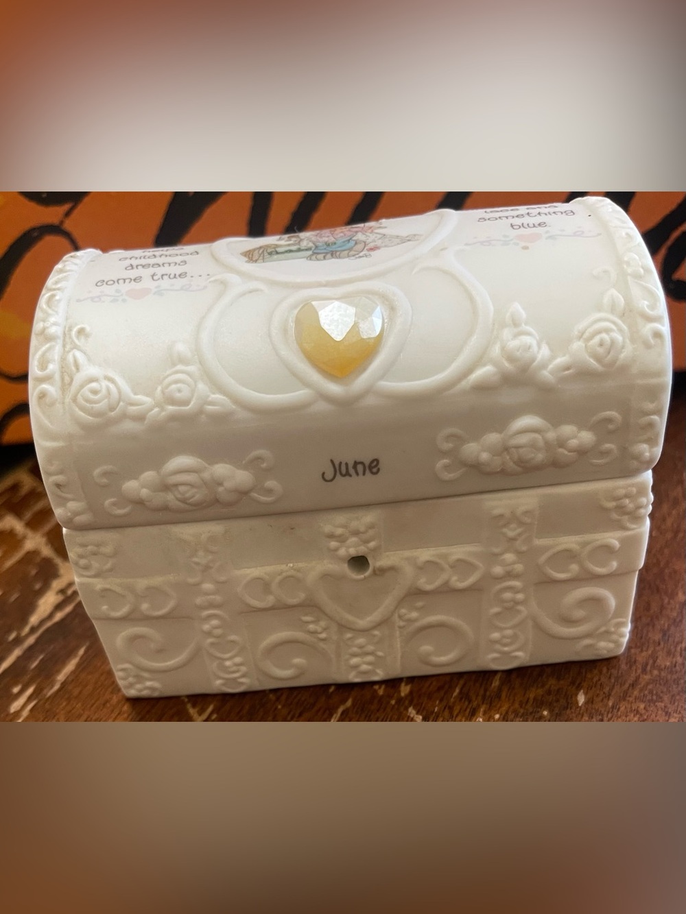 Precious Moments June Birthstone Keepsake Hope Chest - Picture 2 of 7